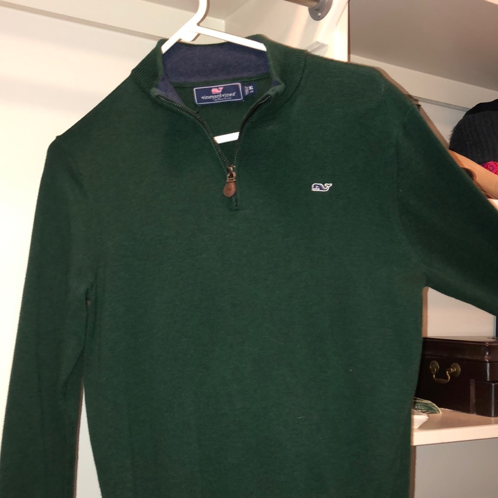 Vineyard vines pull over